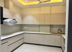 Kitchen in 3 BHK Builder Floor at Dlf Phase ii – for Rent