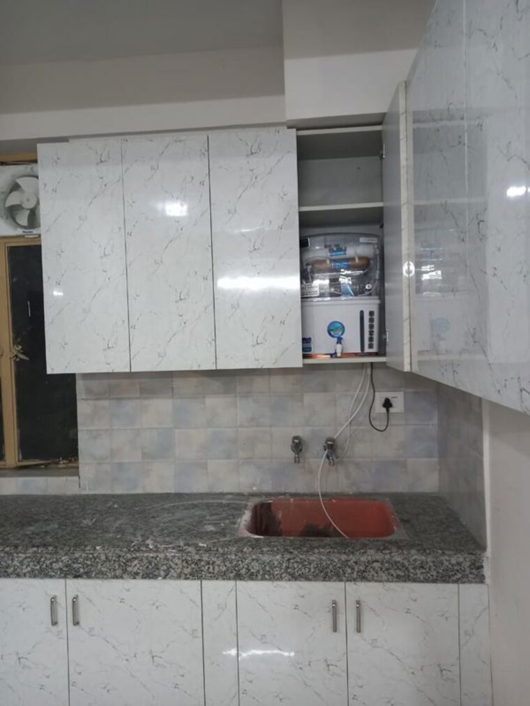Kitchen, sector 111 1.5 Bedroom 911 Sq.Ft. Builder Floor In Sector 111 Gurgaon 10180624
