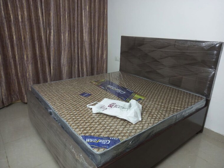 Bedroom, sector 111 1.5 Bedroom 988 Sq.Ft. Builder Floor In Sector 111 Gurgaon 10180689