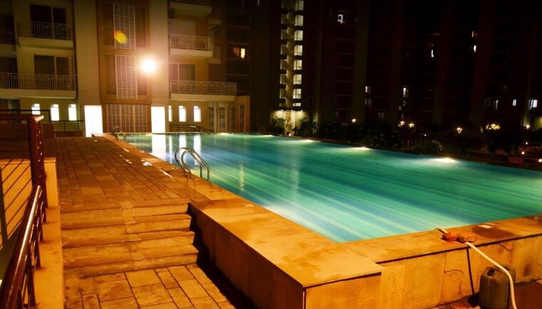 Swimming Pool, puri-pratham 3 Bedroom 1400 Sq.Ft. Apartment In Sector 84 Faridabad 10180622