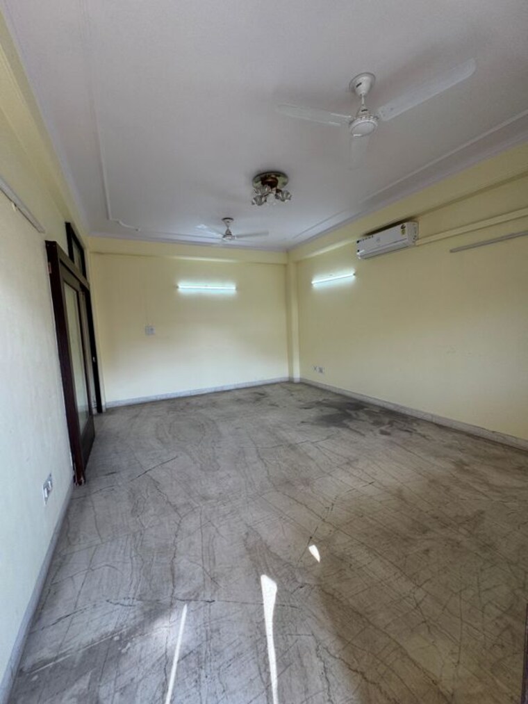 Room, hauz khas 3 Bedroom 2100 Sq.Ft. Builder Floor In Hauz Khas Delhi 10180809