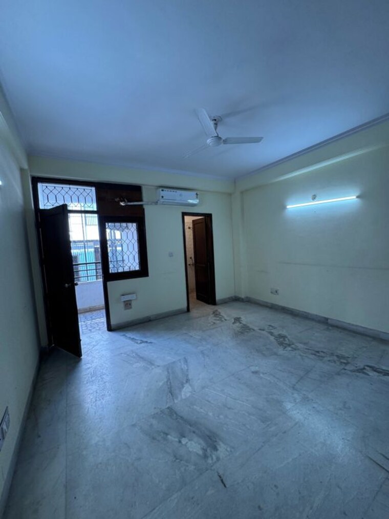Room, hauz khas 3 Bedroom 2100 Sq.Ft. Builder Floor In Hauz Khas Delhi 10180809
