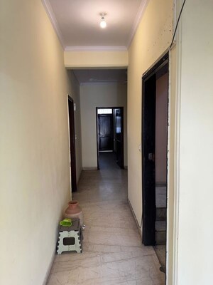 Building Lobby in 3 BHK Builder Floor at Hauz Khas – for Sale