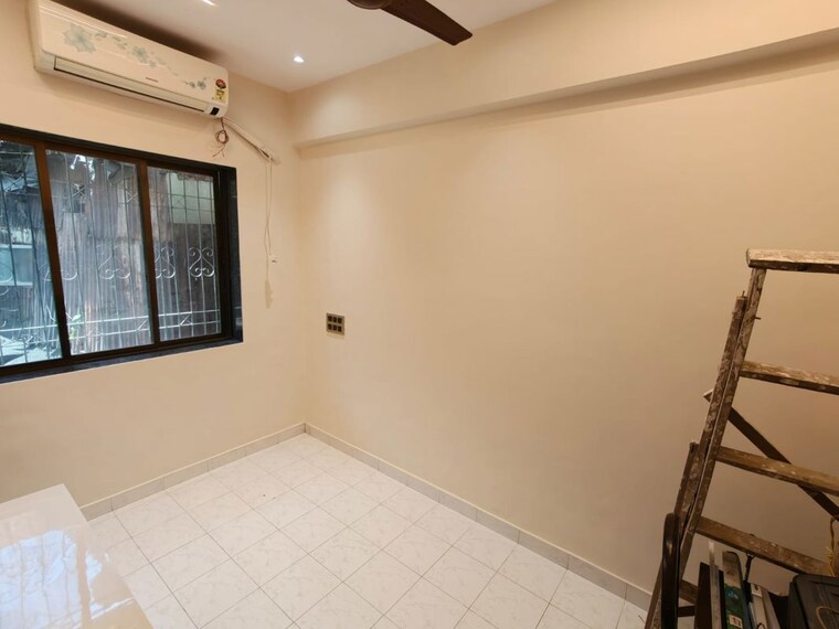 Room, mutual-chs 1 Bedroom 420 Sq.Ft. Apartment In Mahim Mumbai 10180907