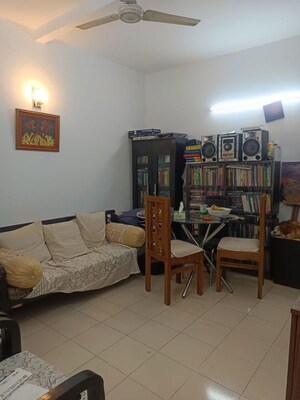 Living Room in 1 BHK Builder Floor at Safdarjung Development Area – for Rent