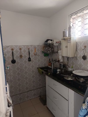 Kitchen in 1 BHK Builder Floor at Safdarjung Development Area – for Rent