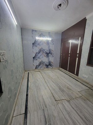 Room in 1.5 BHK Builder Floor at Subhash Nagar – for Rent