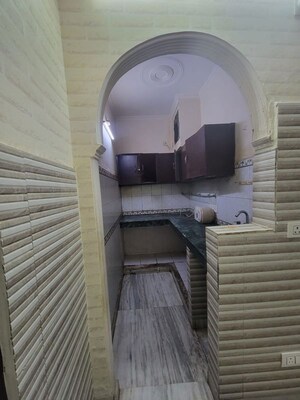 Bathroom in 1.5 BHK Builder Floor at Subhash Nagar – for Rent