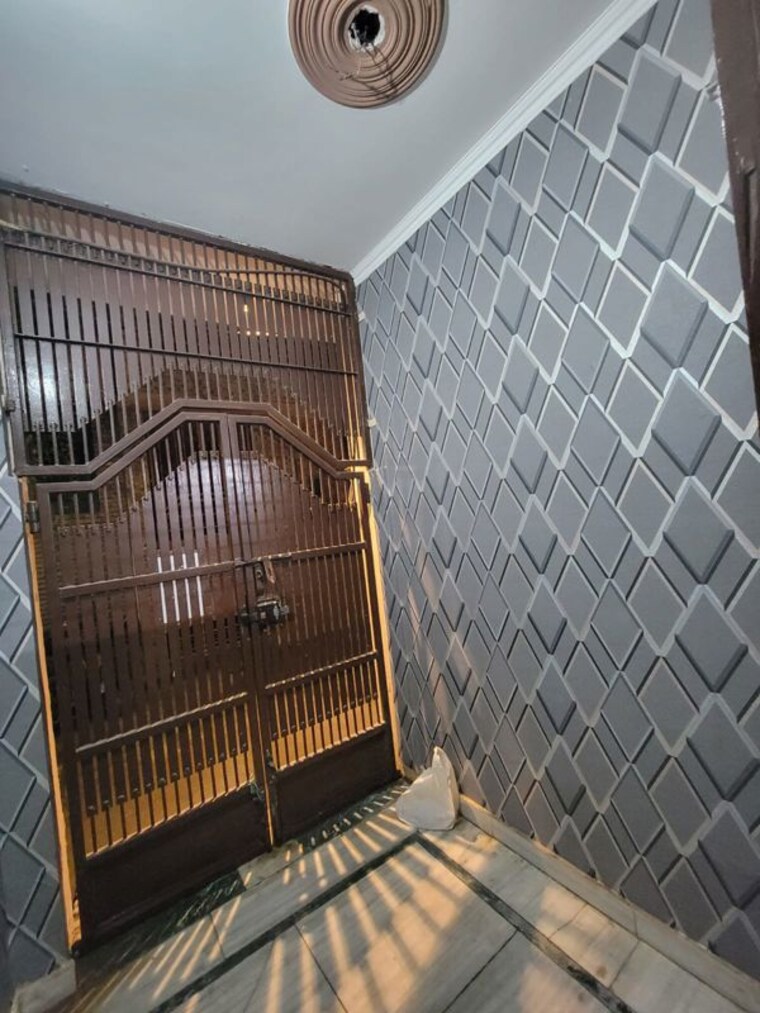 Exterior View, subhash nagar 1.5 Bedroom 100 Sq.Yd. Builder Floor In Subhash Nagar Delhi 10181100