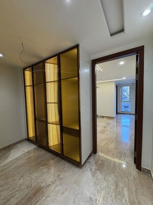 Room in 3 BHK Builder Floor at Shivalik Colony – for Sale