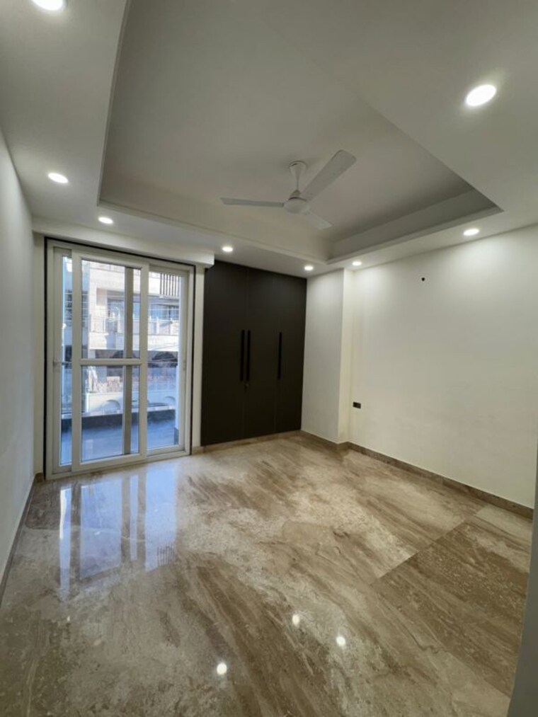 Room, shivalik colony 3 Bedroom 1800 Sq.Ft. Builder Floor In Shivalik Colony Delhi 10181110