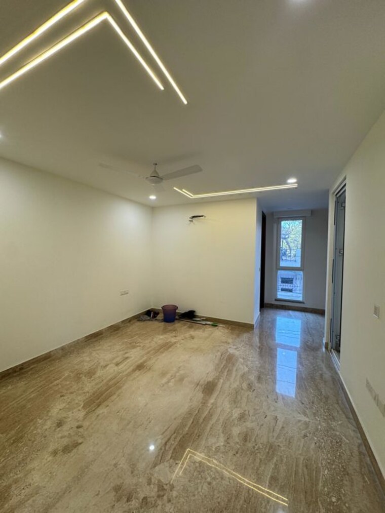Room, shivalik colony 3 Bedroom 1800 Sq.Ft. Builder Floor In Shivalik Colony Delhi 10181110
