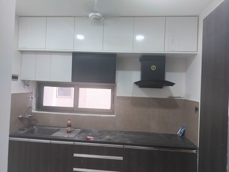 Kitchen, paryavaran complex 1 Bedroom 450 Sq.Ft. Builder Floor In Paryavaran Complex Delhi 10180915