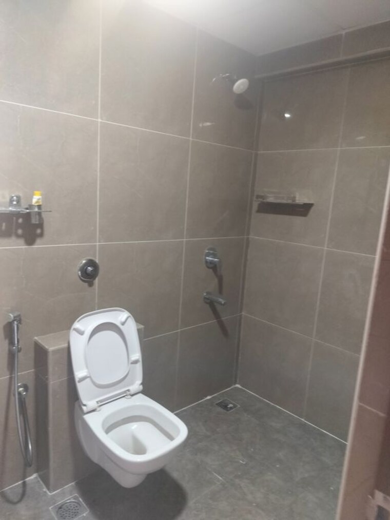 Bathroom, paryavaran complex 1 Bedroom 450 Sq.Ft. Builder Floor In Paryavaran Complex Delhi 10180915