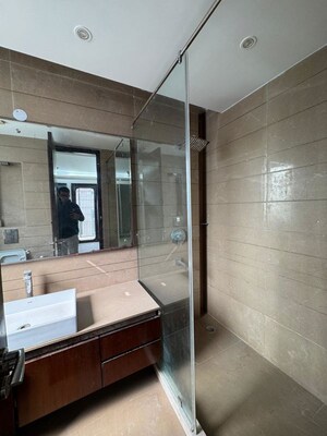 Kitchen in 3 BHK Builder Floor at Green Park – for Sale