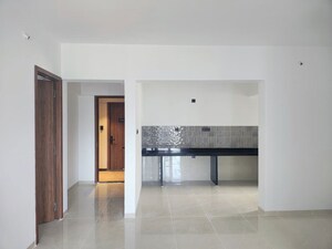 Room in 3 BHK Apartment at Kharadi – for Rent