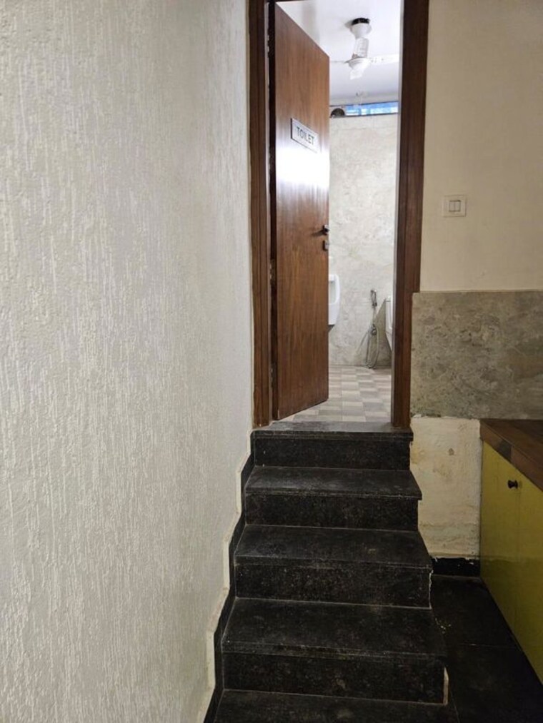 undefined, kalkaji Commercial Office Space 200 Sq.Yd. In Kalkaji Delhi 10181362