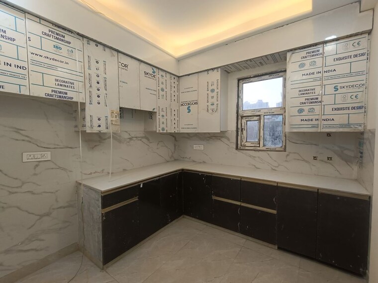 Kitchen, sector 102 3.5 Bedroom 1750 Sq.Ft. Builder Floor In Sector 102 Noida 10181369