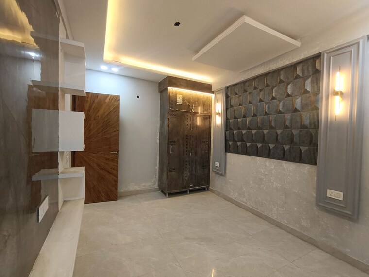 Room, sector 102 3.5 Bedroom 1750 Sq.Ft. Builder Floor In Sector 102 Noida 10181369
