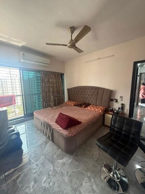 Room in 3 BHK Apartment at Runwal Pearl, Manpada – for Sale