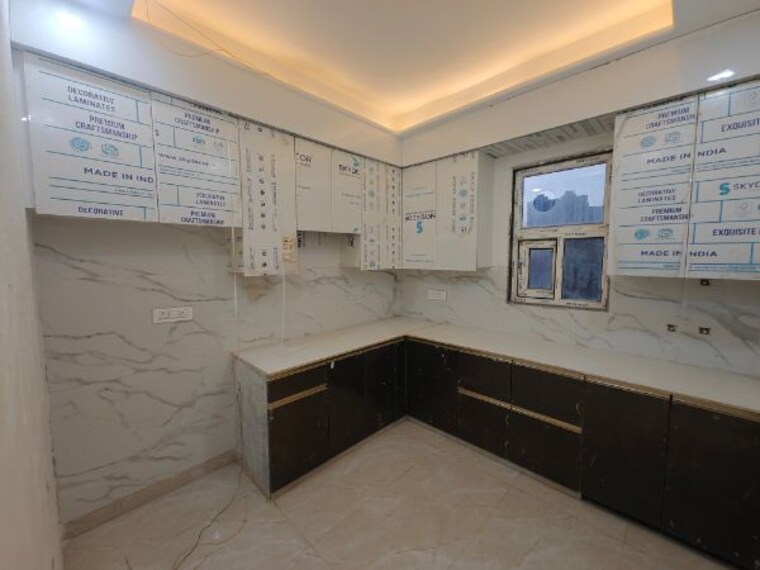 Kitchen, sector 102 3.5 Bedroom 1800 Sq.Ft. Builder Floor In Sector 102 Noida 10181395