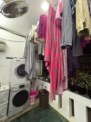  3 BHK Builder Floor at Sarvapriya Vihar – for Sale