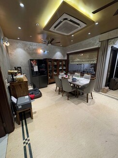 3 BHK + Pooja Room Builder Floor For Sale in Sarvapriya Vihar
