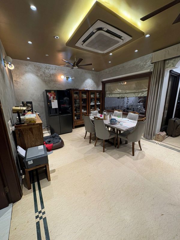 3 BHK + Pooja Room Builder Floor For Sale in Sarvapriya Vihar