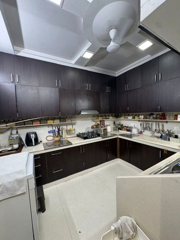 Kitchen, sarvapriya vihar 3 Bedroom 2000 Sq.Ft. Builder Floor In Sarvapriya Vihar Delhi 10181397