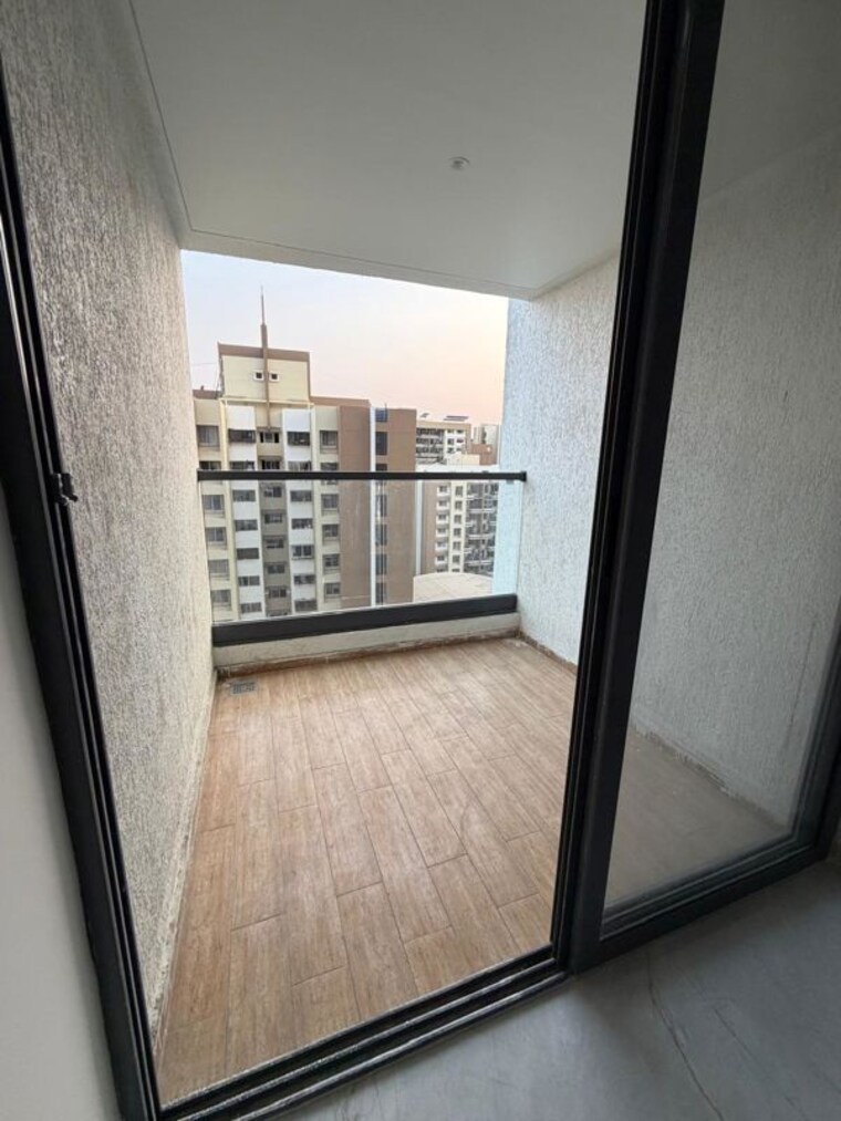 Balcony, majestique-signature-towers 3 Bedroom 1300 Sq.Ft. Apartment In Balewadi Pune 10158124
