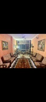 3 BHK + Pooja Room 160 Sq.Yd. Builder Floor in Kailash Colony