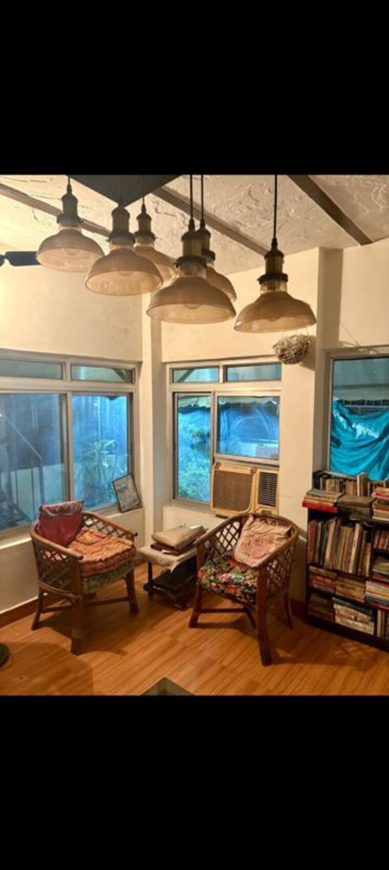 Living Room, kailash colony 3 Bedroom 160 Sq.Yd. Builder Floor In Kailash Colony Delhi 10181483
