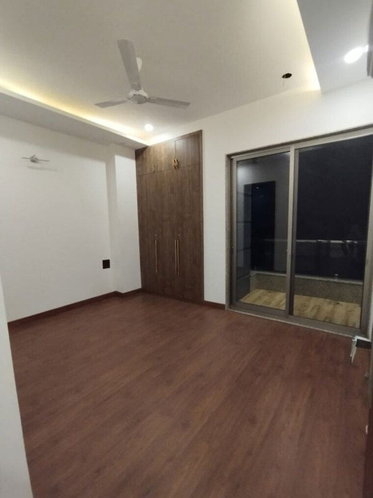 Room, shivalik colony 3 Bedroom 1800 Sq.Ft. Builder Floor In Shivalik Colony Delhi 10181486