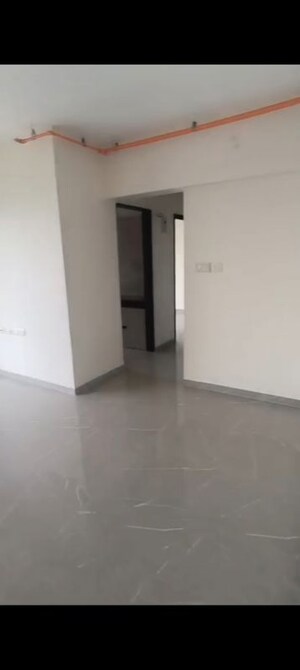 Room in 2 BHK Apartment at Veena Smart Homes, Kandivali West – for Rent