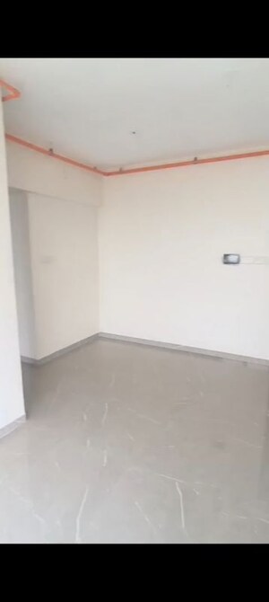 Room in 2 BHK Apartment at Veena Smart Homes, Kandivali West – for Rent