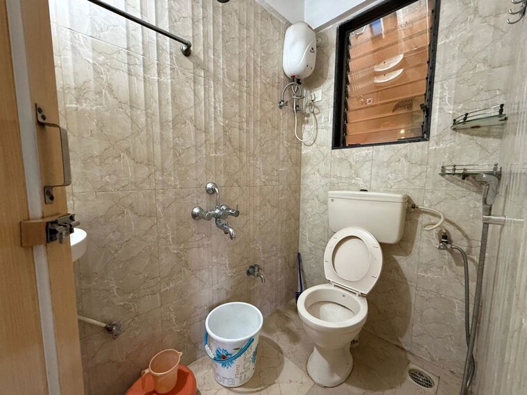Bathroom, sector 43 3 Bedroom 1063 Sq.Ft. Builder Floor In Sector 43 Gurgaon 10181545