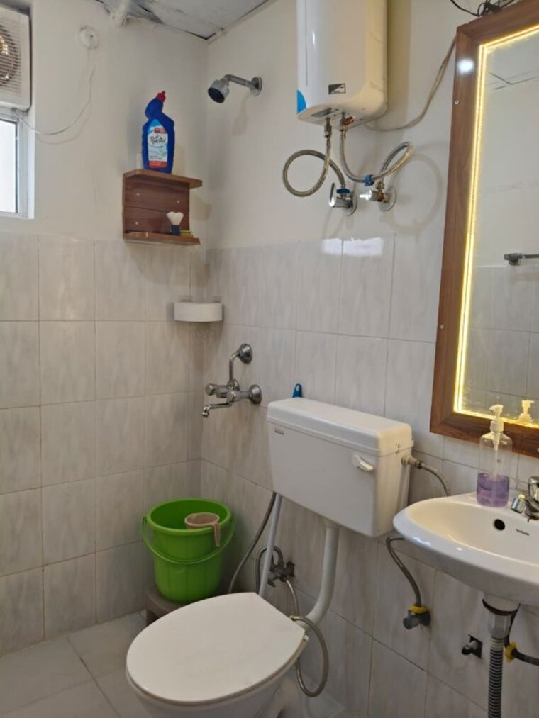Bathroom, rof-aalayas 2 Bedroom 600 Sq.Ft. Apartment In Sector 102 Gurgaon 10181621