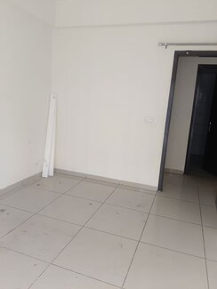 2 BHK Apartment For Rent in Gulshan Bellina