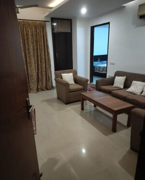 Team Area in 1 BHK Apartment at Kailash Colony – for Rent