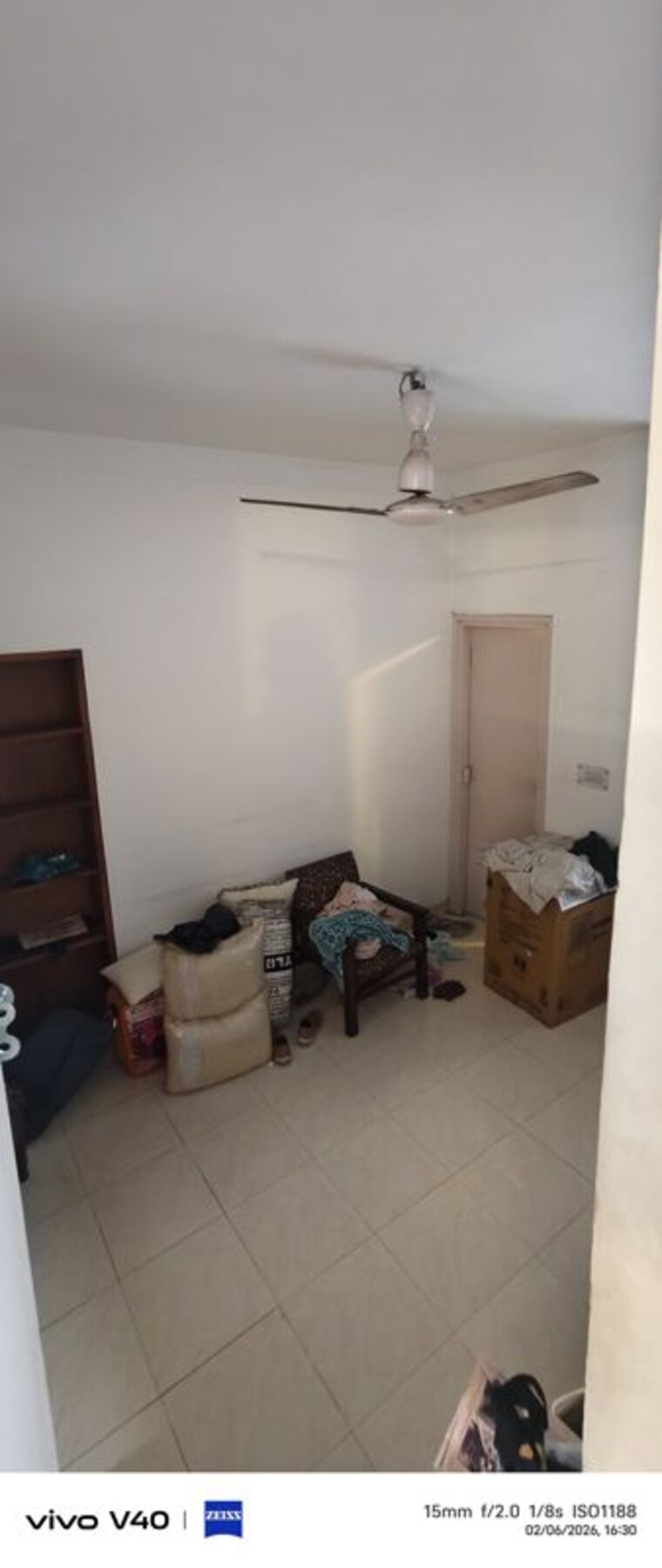 Living Room, defence colony 2.5 Bedroom 325 Sq.Yd. Apartment In Defence Colony Delhi 10181726