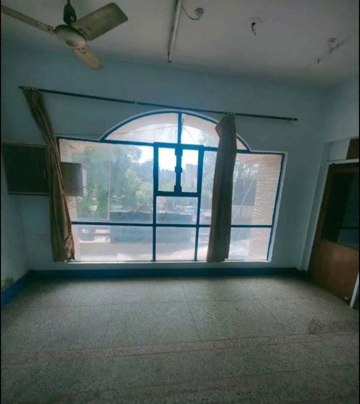 Office Space For Rent in Hazratganj