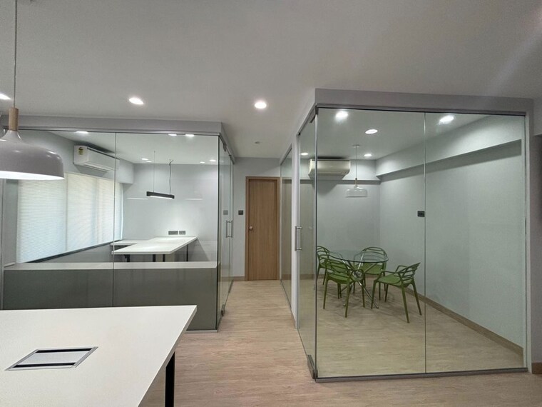 Team Area, agarwal-b2b-center Commercial Office Space 640 Sq.Ft. In Malad West Mumbai 10181747