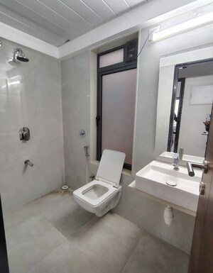 Master Bedroom in 2 BHK Apartment at Nahar Amrit Shakti, Chandivali – for Rent