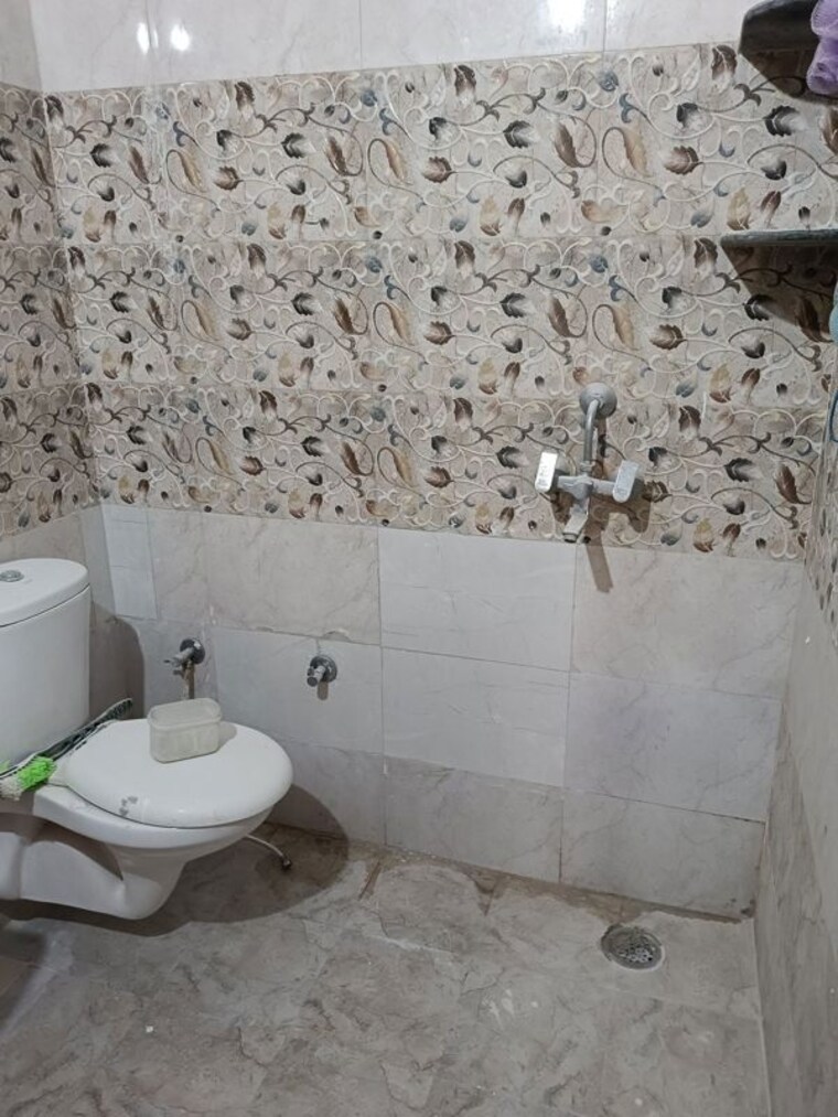 Bathroom, dhakoli 3 Bedroom 1200 Sq.Ft. Builder Floor In Dhakoli Zirakpur 10181762
