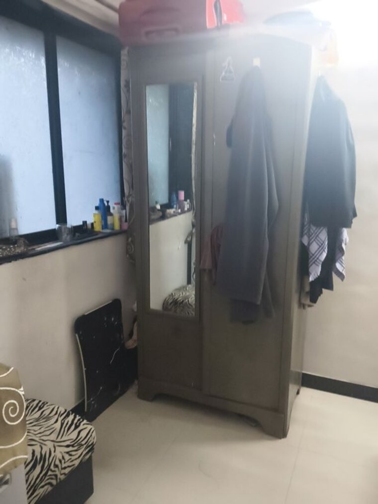 Room, vile parle west 1 Bedroom 400 Sq.Ft. Apartment In Vile Parle West Mumbai 10181767