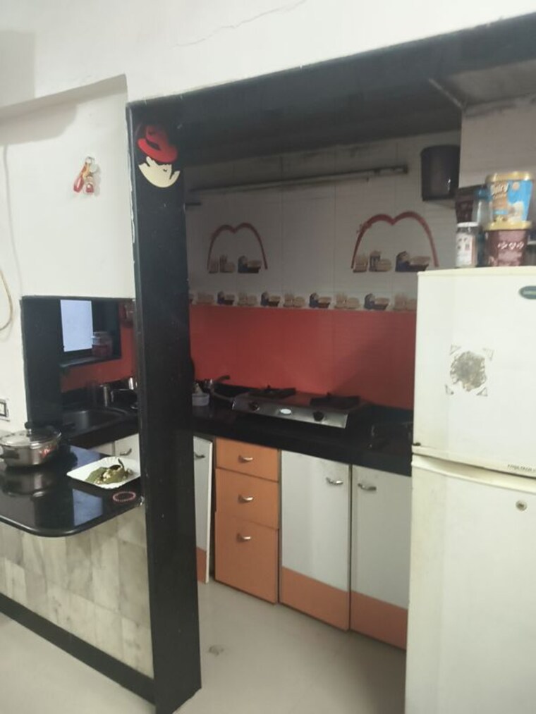 Kitchen, vile parle west 1 Bedroom 400 Sq.Ft. Apartment In Vile Parle West Mumbai 10181767