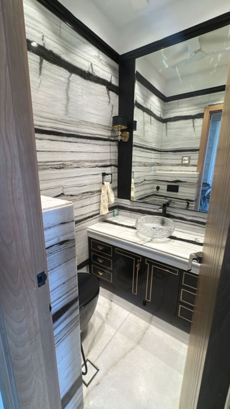 Kitchen, south extension ii 4 Bedroom 400 Sq.Yd. Builder Floor In South Extension ii Delhi 10181766