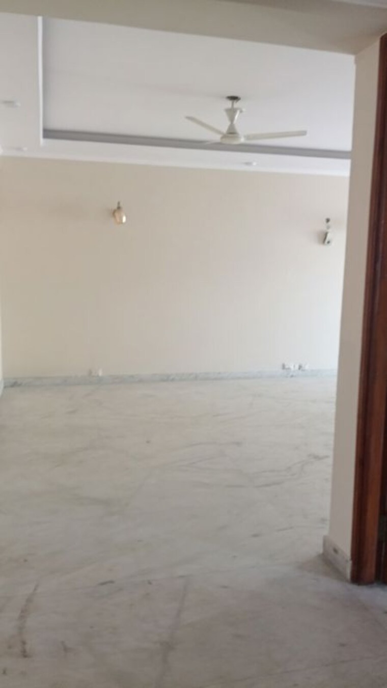 Room, sector 39 3 Bedroom 2250 Sq.Ft. Apartment In Sector 39 Gurgaon 10181795
