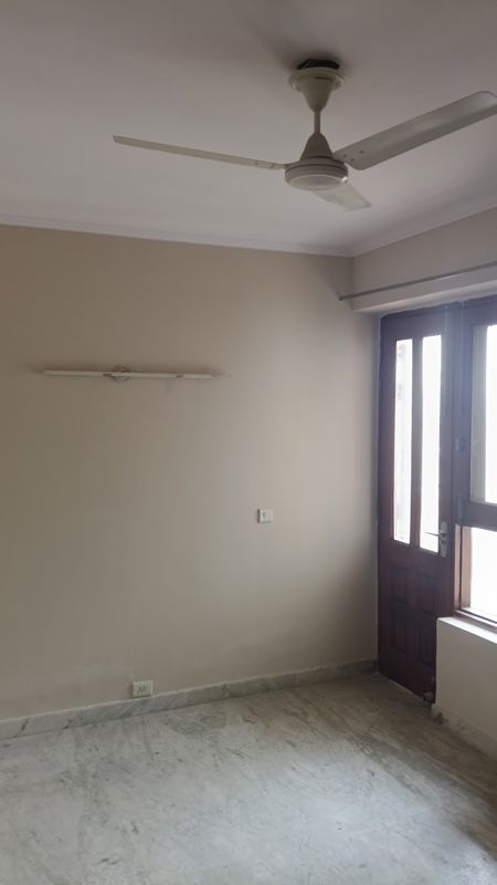 3 BHK + Servant Room Apartment For Rent in Sector 39