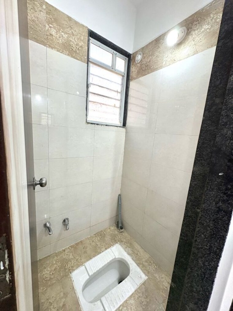 Bathroom, kesar-tree-town 1 Bedroom 620 Sq.Ft. Apartment In Moshi Pune 9819643
